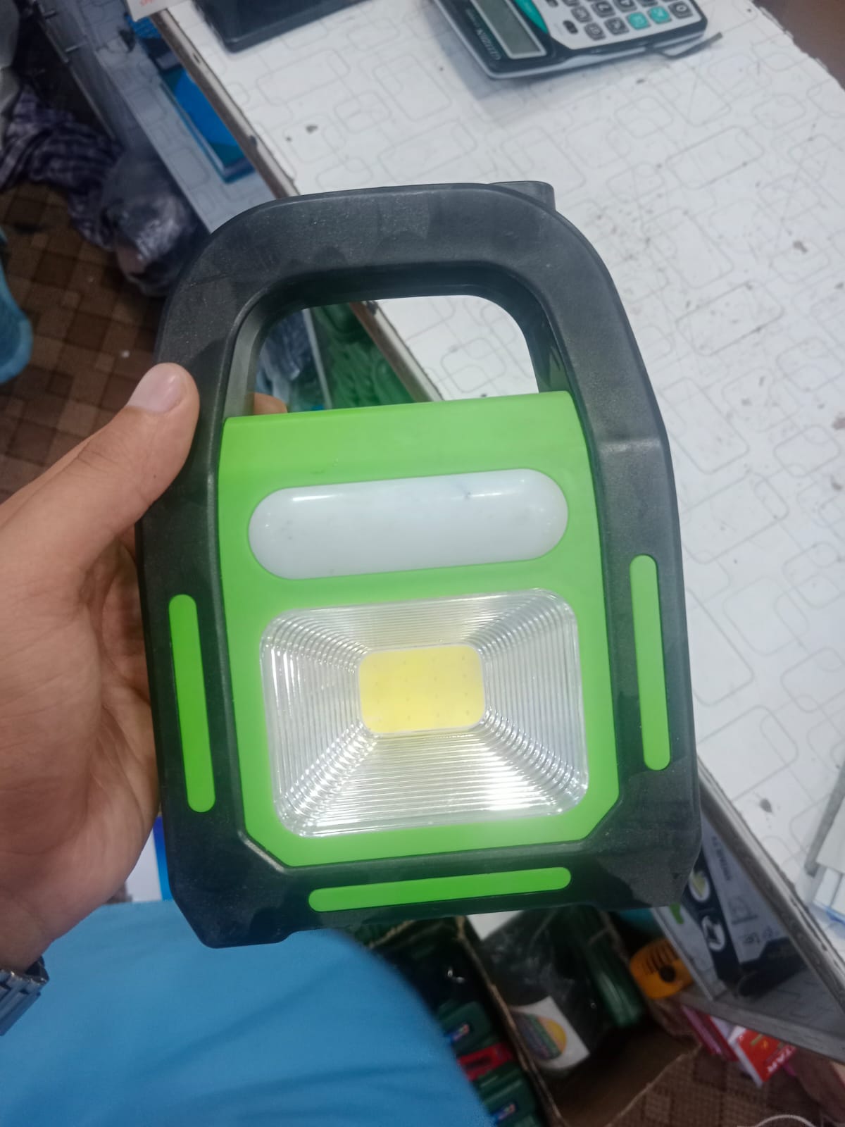 Portable Solar LED Flood Light Emergency Work Light With Carry Handle