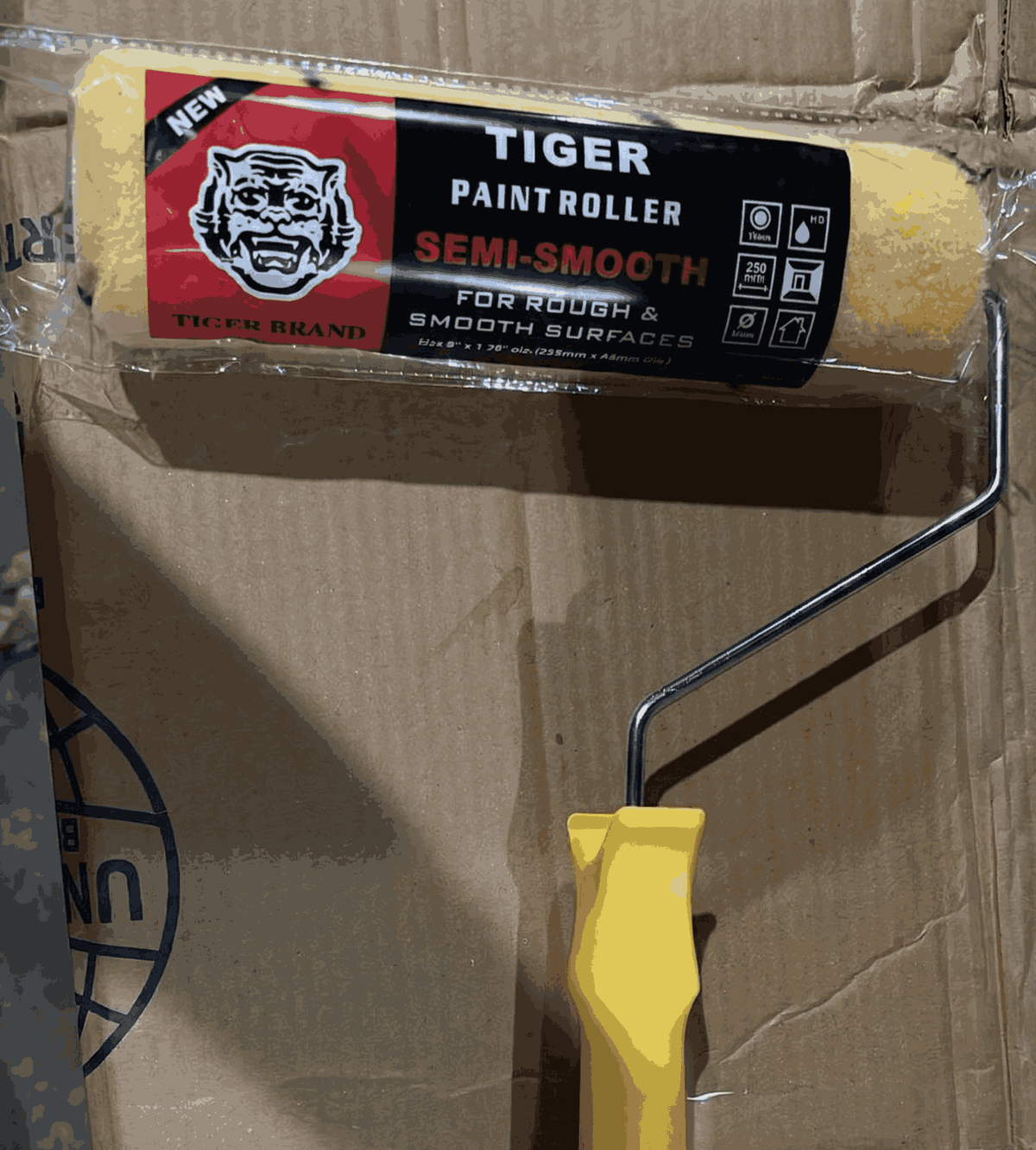 Tiger Professional Paint Roller – 9-Inch Semi-Smooth Roller with Handle – Heavy-Duty Wall Painting Tool for Rough & Smooth Surfaces – DIY & Contractor Grade