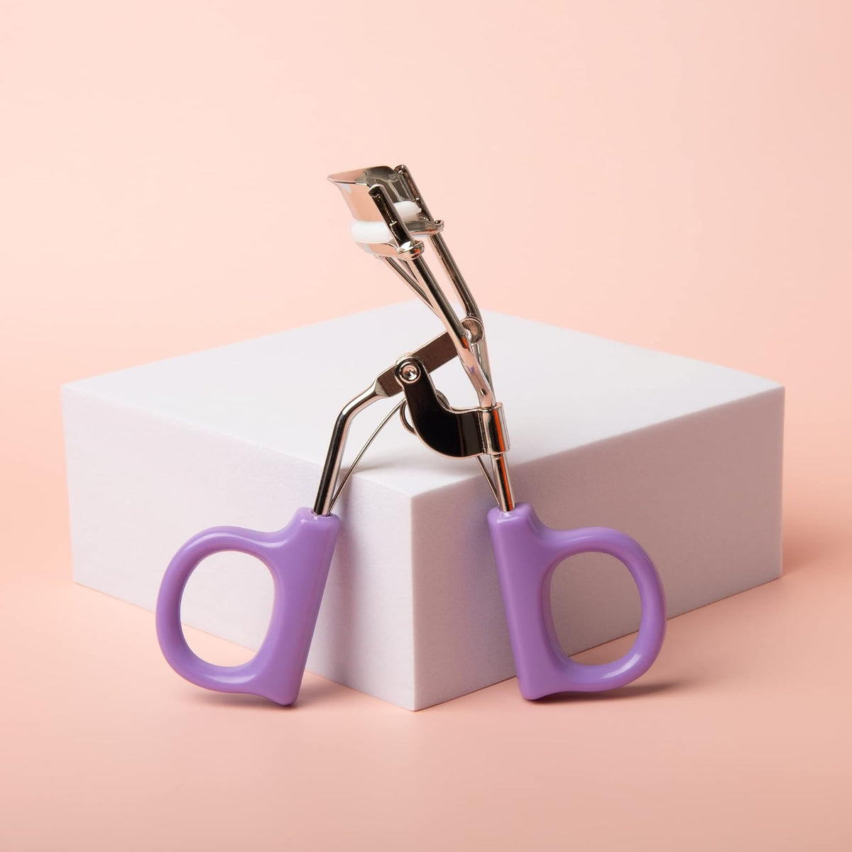 Eyelash Curler Makeup Tool With Silicone Cushioned Curler Pad Creates Eye Opening Amp Lifted Lashes Random Color