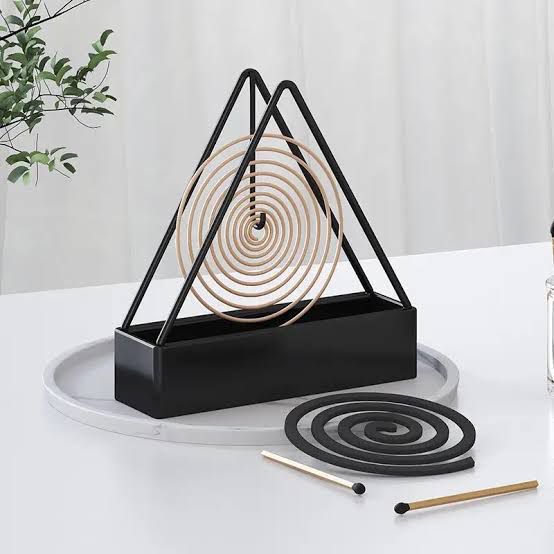 Mosquito Coil Holder, Iron Mosquito Coil Holder In Triangle Shape - Durable Stand Designed For Safe Placement Of Mosquito Coils (Random Color)