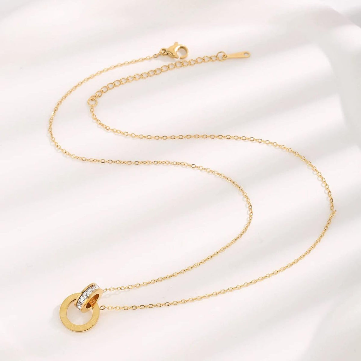 QCT-175 Roman Circle Stainless Steel Necklace – Elegant Jewellery, Stylish Accessory for Women