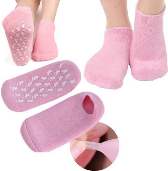 1 Pair Reusable Silicone Spa Gel Socks For Dry Feet And Cracked Heel Treatment – Moisturizing Hydrating Softening And Skin Smoothing Overnight Foot Care (Random Color)