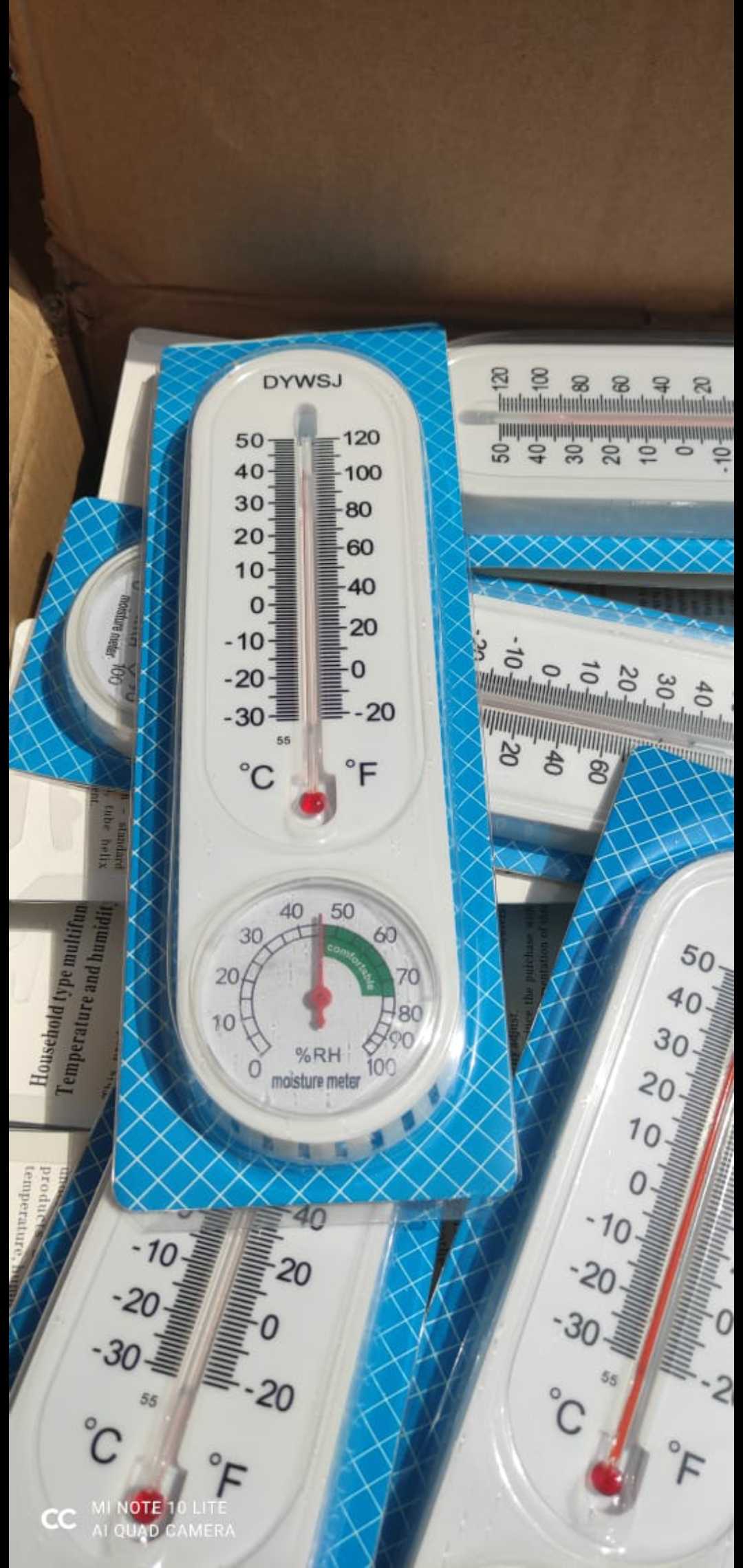 Wall Mounted Thermometer Hygrometer Moisture Meter Plastic Wall Hanging Thermometer for Indoor Outdoor Home Garden Greenhouse Planting Humidity , Incubator households, laboratories, vegetable greenhouses, agriculture, Temperature Meter Instrument