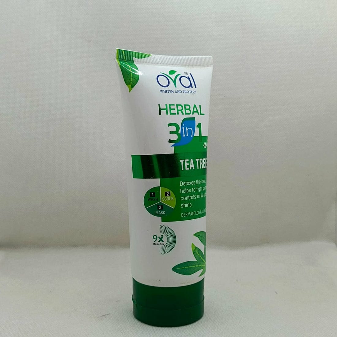 Oval 3 In 1 Tea Tree Herbal Tube 150 Ml