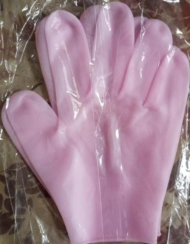 Combo Deal Silicon Gloves And Silicon Socks Durable Quality Comfortable Fit Soft Texture Perfect Choice For Skin Care Relaxation Travel And Household Need