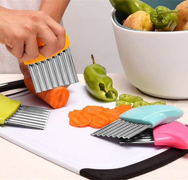 French Fry Crinkle Cutter – Stainless Steel Wavy Slicer Knife for Potatoes, Vegetables & Fruits | Easy Grip Chopper Tool for Kitchen Cutting & Garnishing